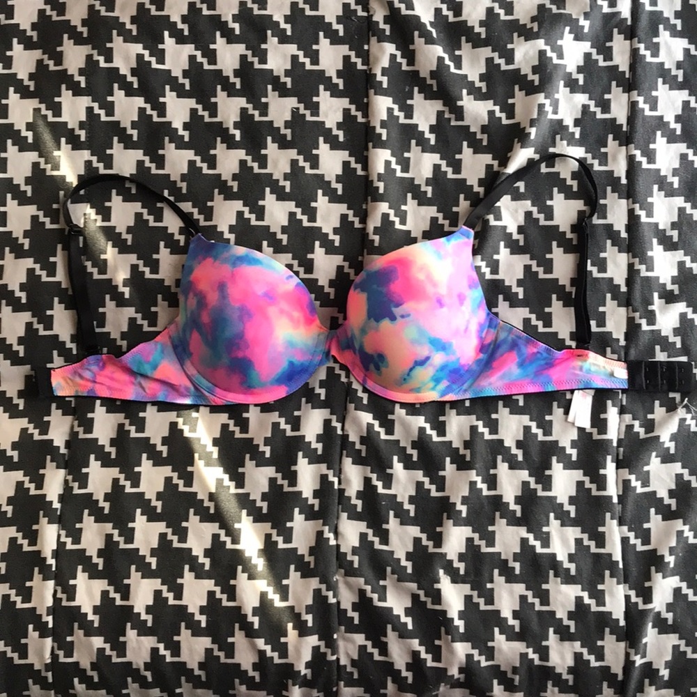 Victoria’s Secret PINK Wear Everywhere Push Up Bra